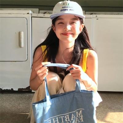 海紫 海报